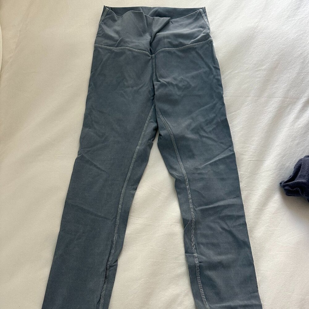 Wunder Under HR Luxtreme Faded Blue Denim Wash Size 4 28 inch